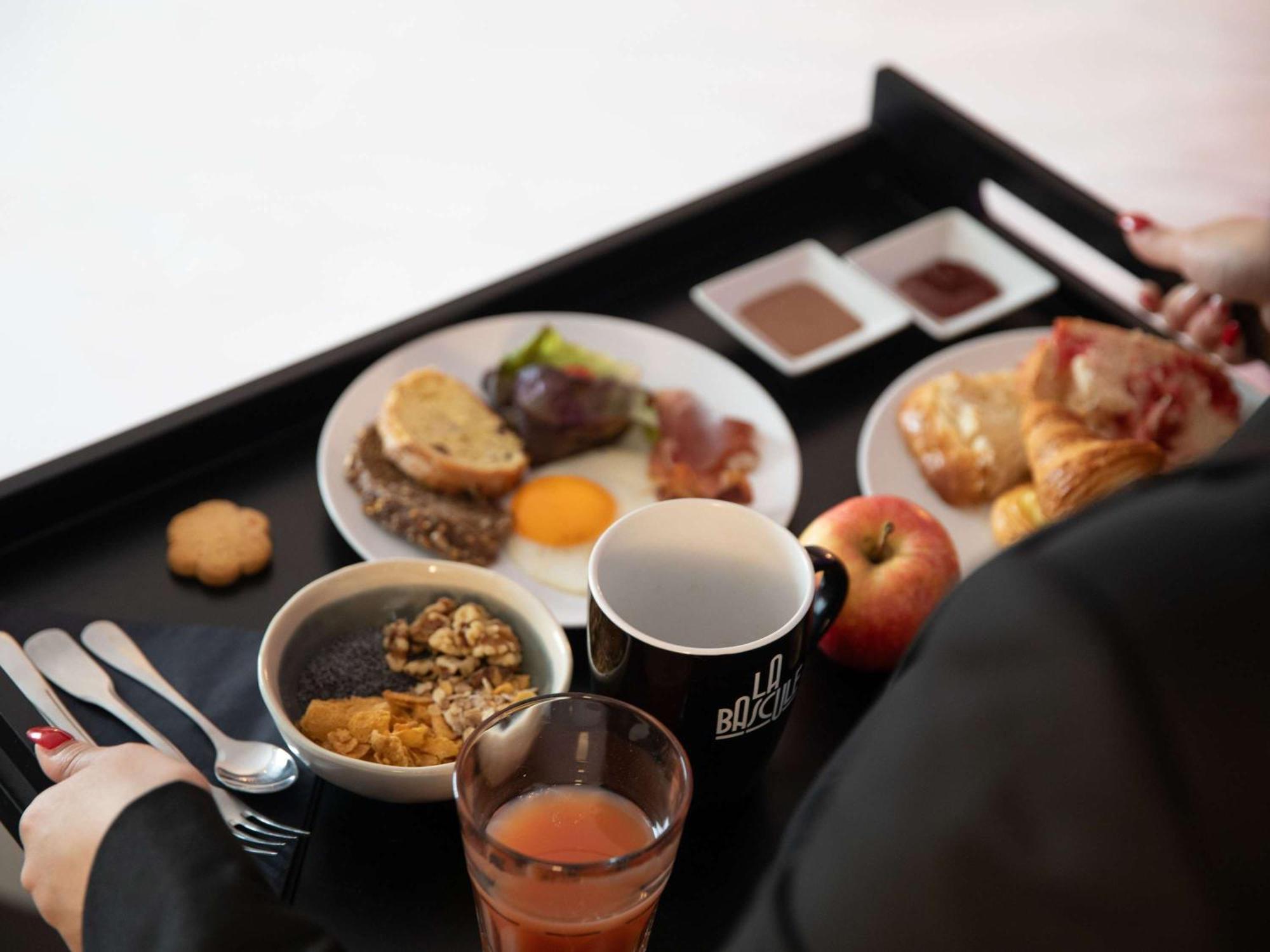 Hotel Mercure Lyon Centre Charpennes Villeurbanne Zewnętrze zdjęcie